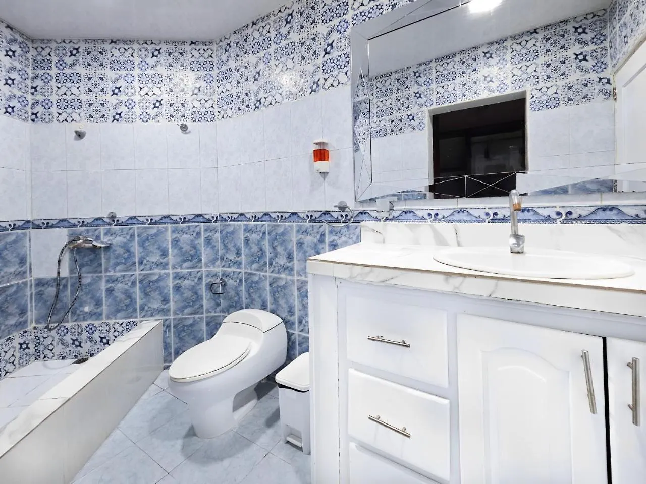 Villa Dmm Con Piscina, Jacuzzi Y Gran Area Verde En Punta Cana