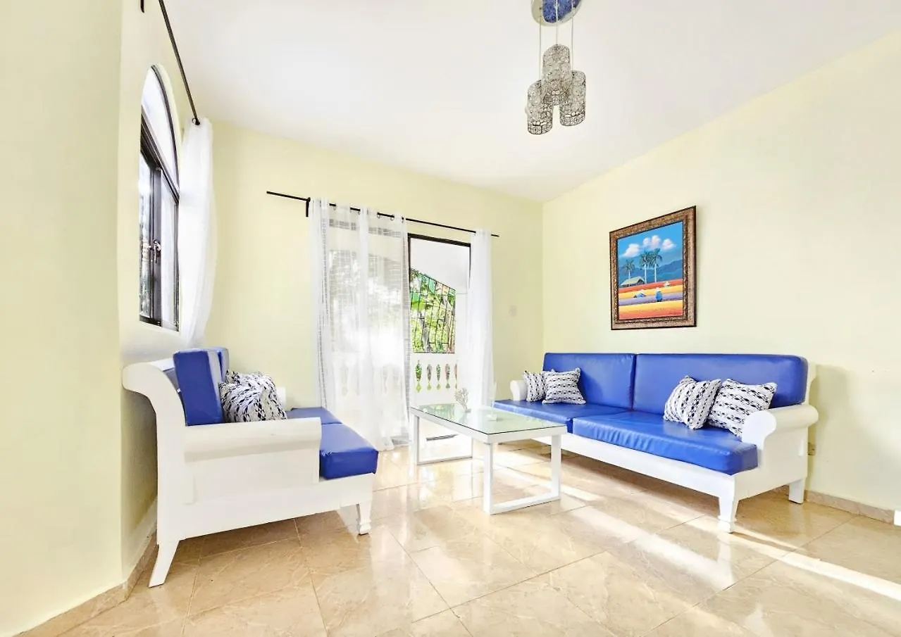 Villa Dmm Con Piscina, Jacuzzi Y Gran Area Verde En Punta Cana Dominican Republic