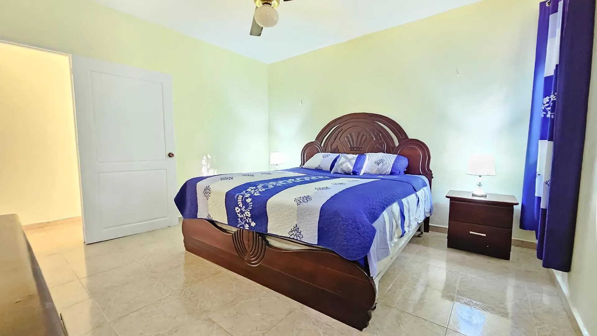 Villa Dmm Con Piscina, Jacuzzi Y Gran Area Verde En Punta Cana