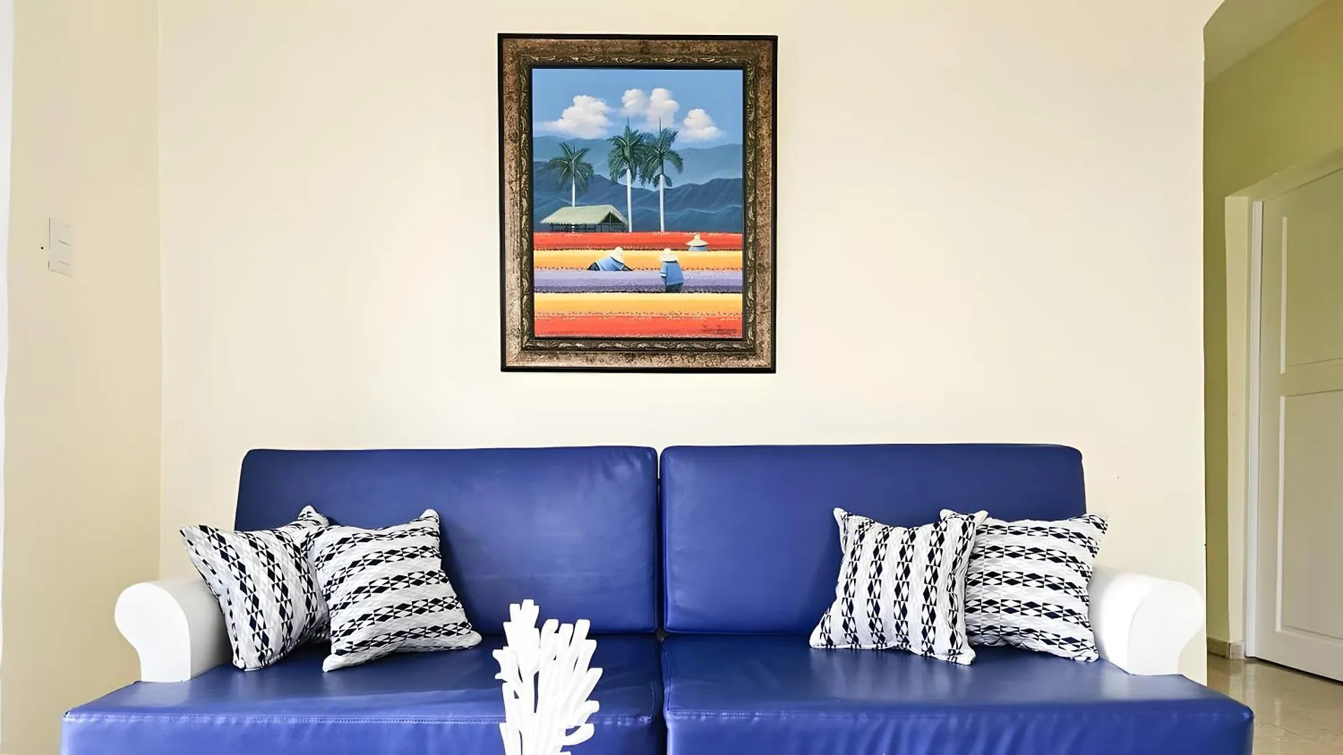 Villa Dmm Con Piscina, Jacuzzi Y Gran Area Verde En Punta Cana